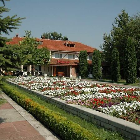 Motel Paradise Oryakhovo Ngoại thất bức ảnh