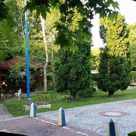 Motel Paradise Oryakhovo Ngoại thất bức ảnh