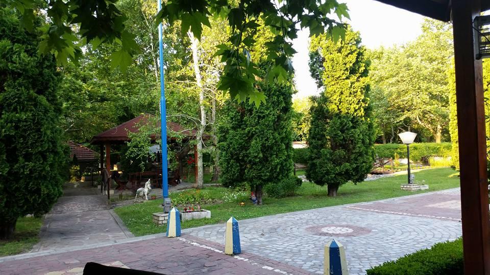 Motel Paradise Oryakhovo Ngoại thất bức ảnh