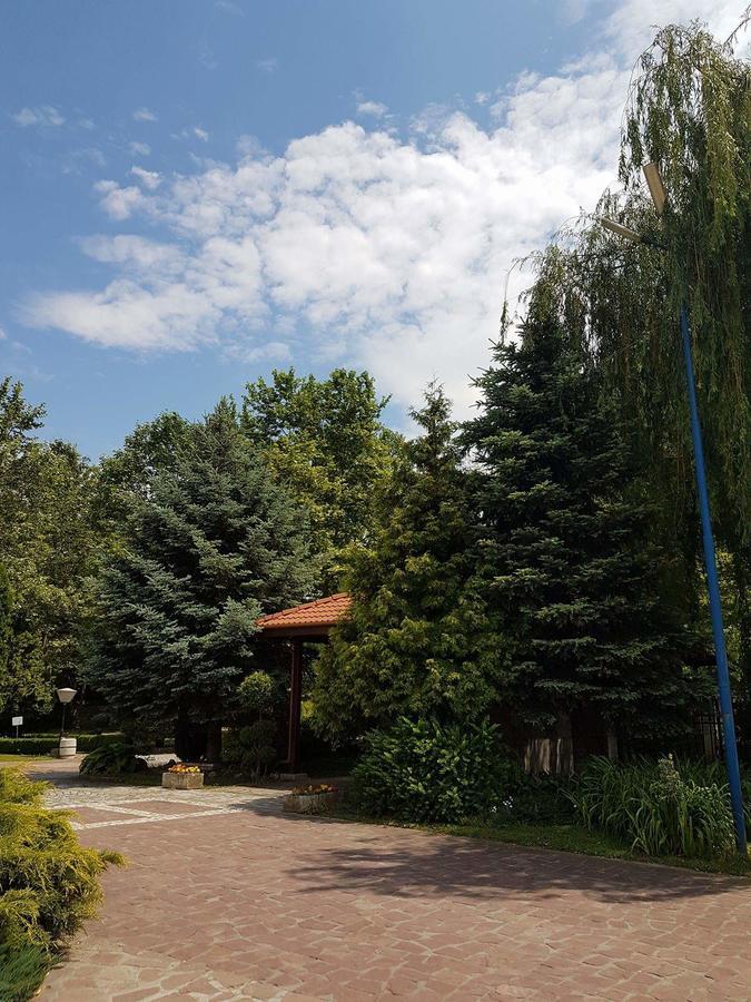 Motel Paradise Oryakhovo Ngoại thất bức ảnh